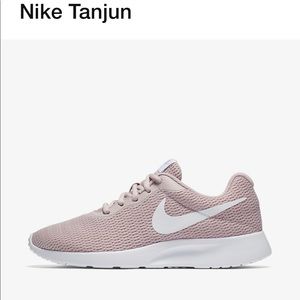 Nike Tanjun rose 6 womens